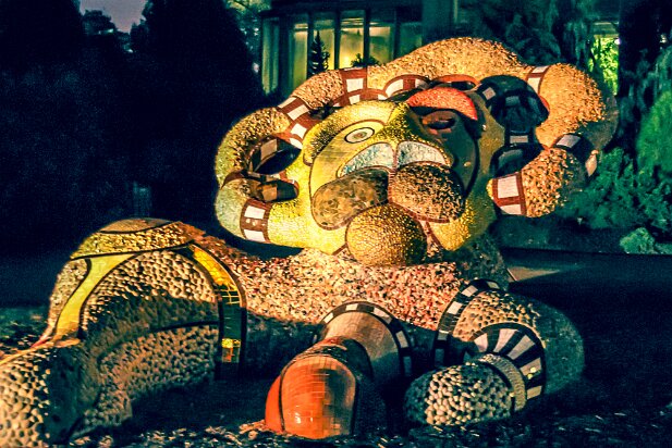 ABG 2006-10 Niki de Saint Phalle's Sculpture exhibit