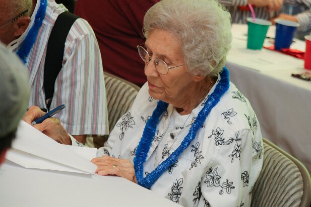 Birthday Jackie 2013-06 Jackie's 80th Birthday Party