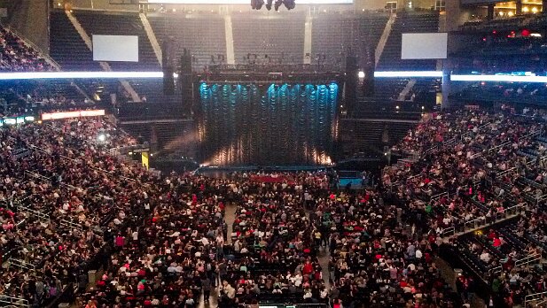 Concert Pink 2013-03