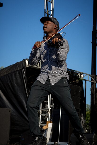 Pride 2016-10 The Mad Violinist