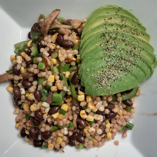 Food 2021 Couscous salad with black beans, mushrooms, and corn