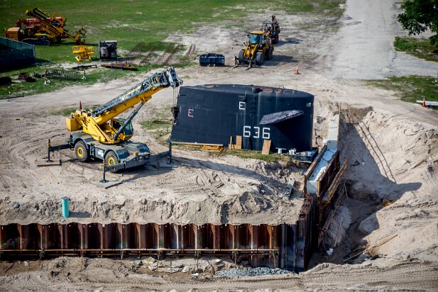 Cruise Valor 2015-05 Did someone bury a submarine?