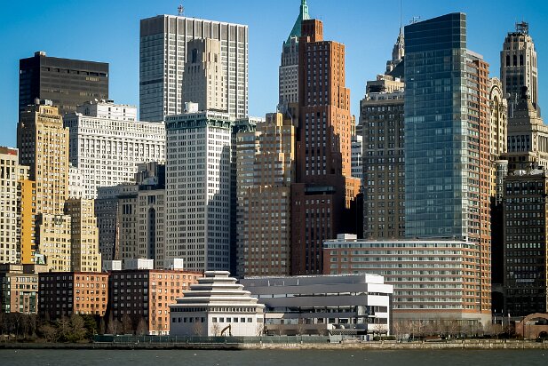 New York, 2004-02 Battery Park, Museum of Jewish Heritage